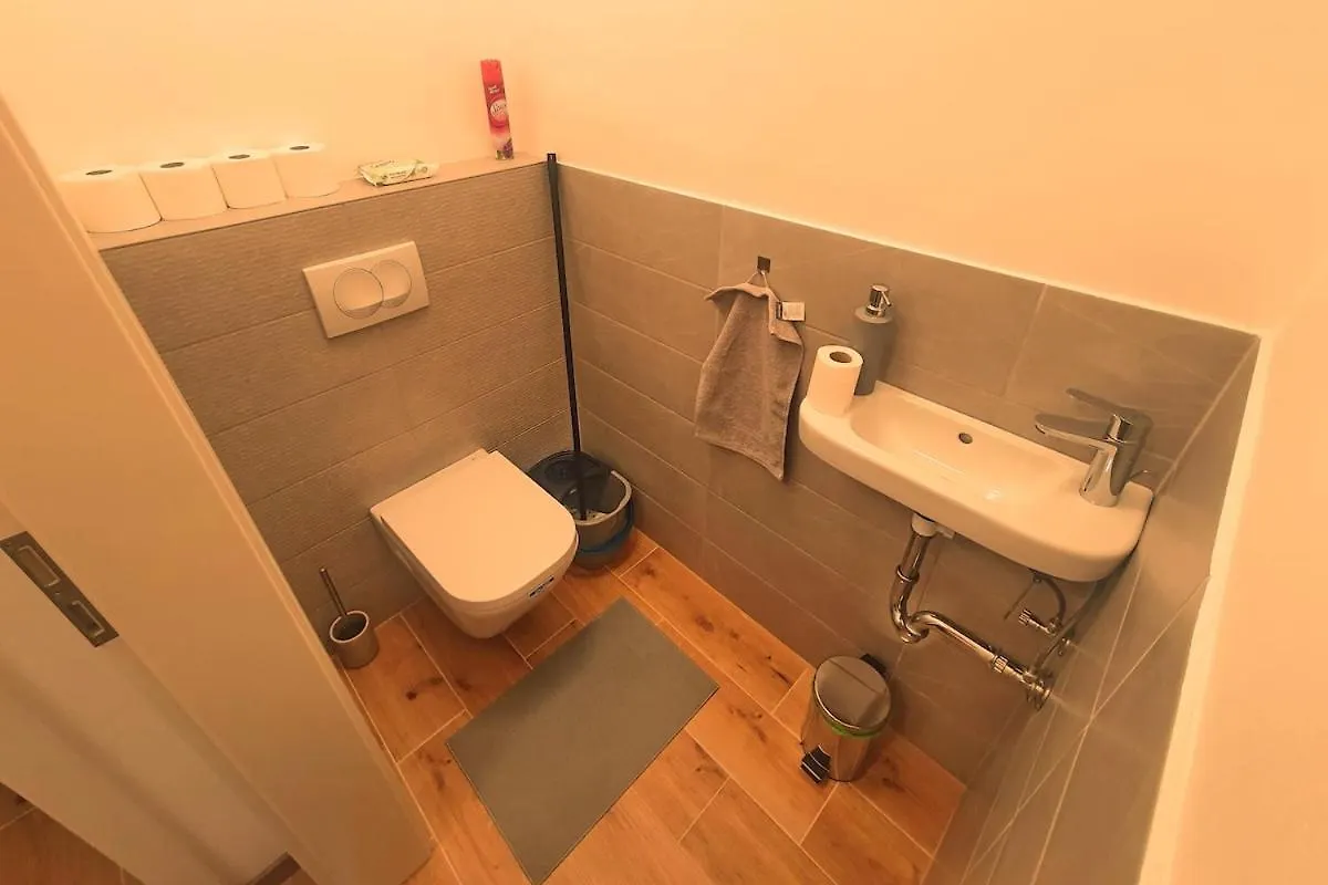 Quiet Flat Near Downtown, With Free Garage Daire Budapeşte Macaristan