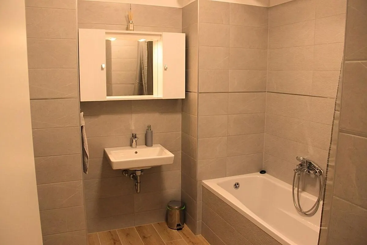 Quiet Flat Near Downtown, With Free Garage Daire Budapeşte