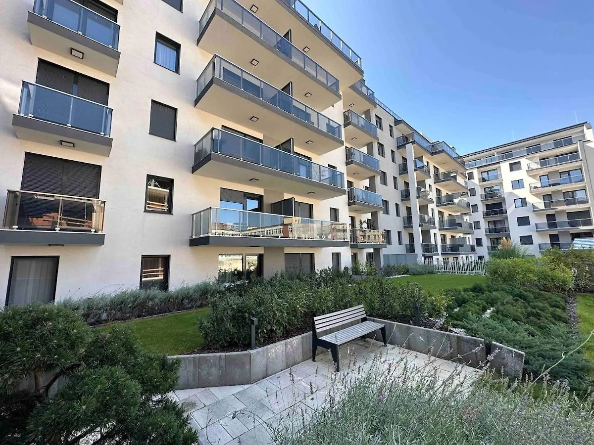 Quiet Flat Near Downtown, With Free Garage Daire Budapeşte